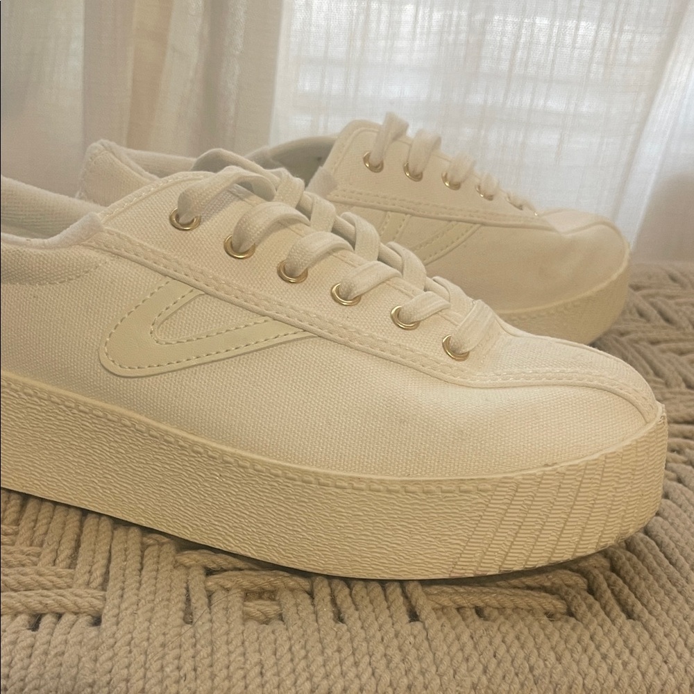 Tretorn Off-White Casual Sneakers - Picture 3 of 9